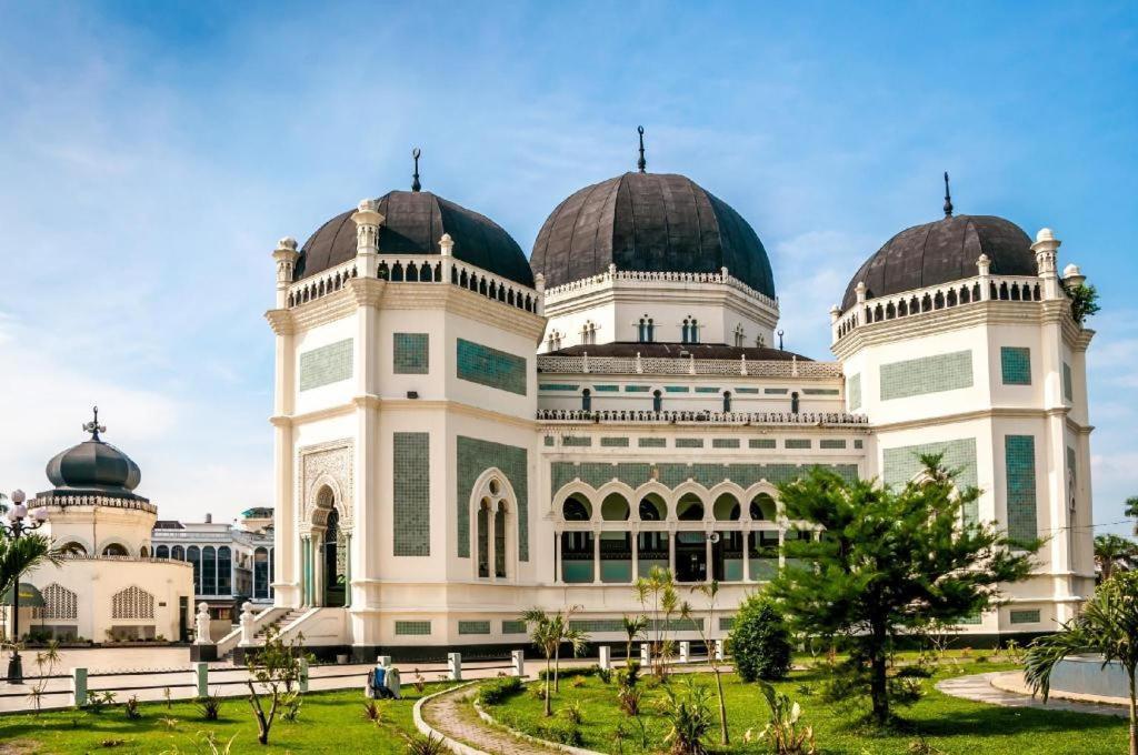 De Paris Hotel Medan Exteriér fotografie